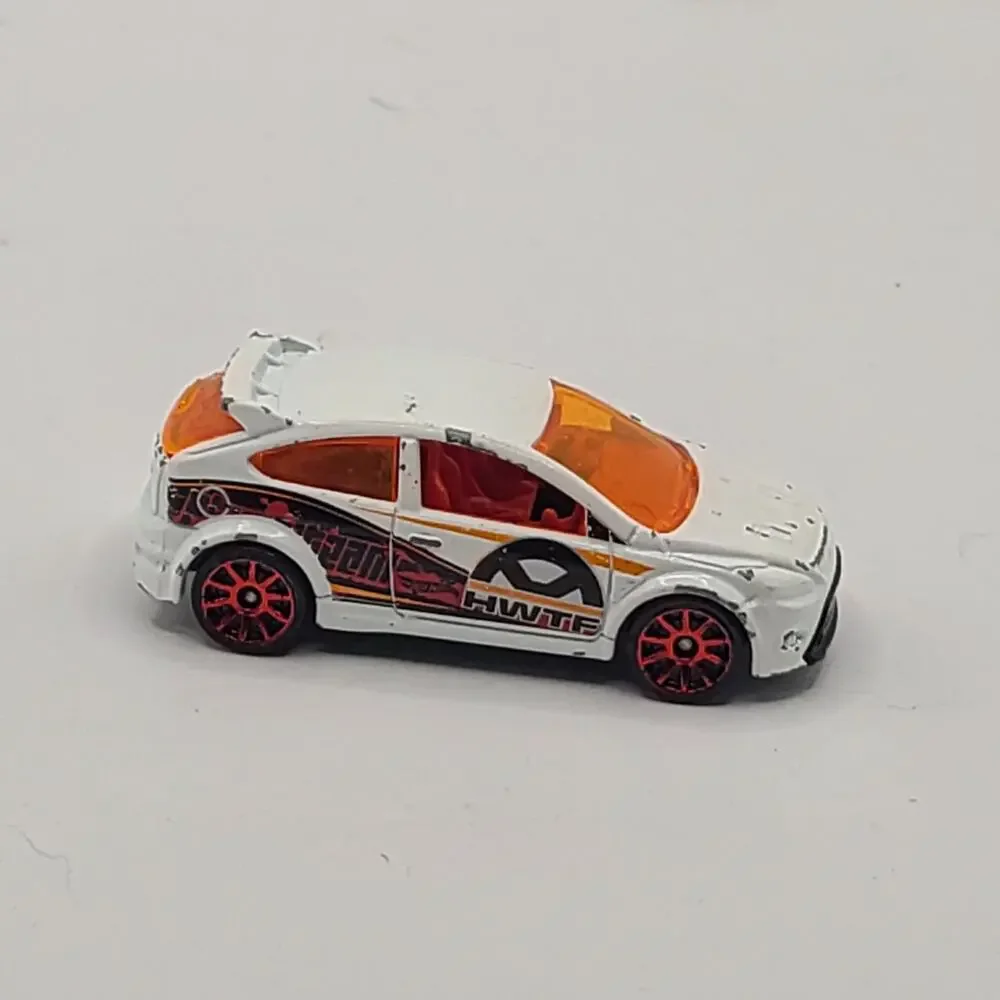 Hot Wheels~2010 Ford Focus RS HWTF White & Orange Toy Car
